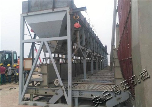 噸袋砂袋定量包裝機1.jpg