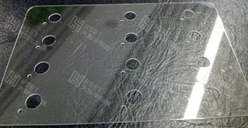 全自動激光打孔機.jpg